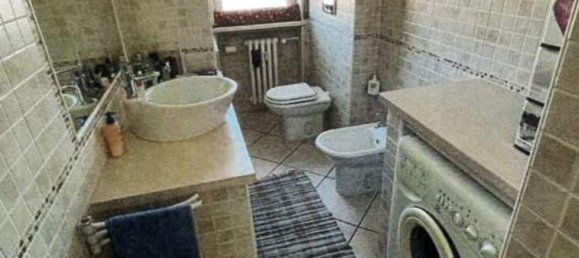 3 rooms Apartment in Novara, Italy No. 7527 7