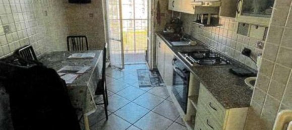 3 rooms Apartment in Novara, Italy No. 7527 4