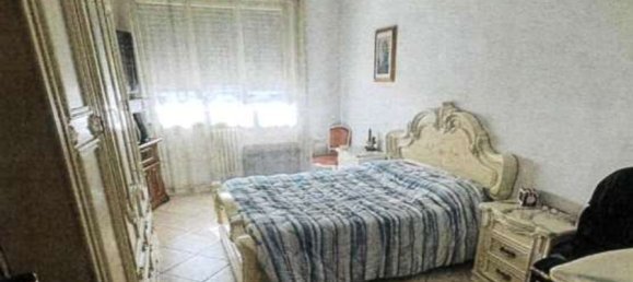 3 rooms Apartment in Novara, Italy No. 7527 6