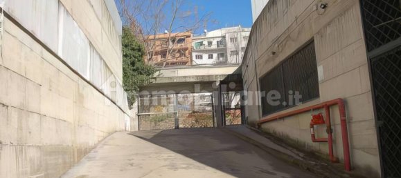 Garage à Rome, Italy 34m² No. 86136 3