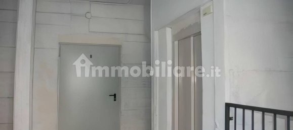 Garage à Rome, Italy 34m² No. 86136 4