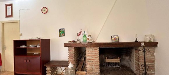 4 bedrooms House in Gubbio, Italy No. 102546 2