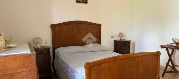 4 bedrooms House in Gubbio, Italy No. 102546 4