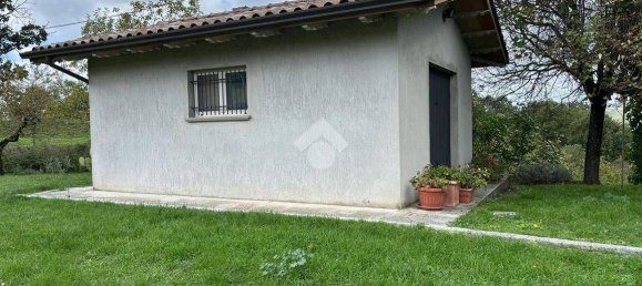 4 bedrooms House in Gubbio, Italy No. 102546 14