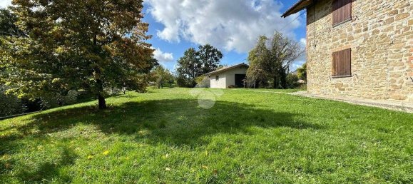 4 bedrooms House in Gubbio, Italy No. 102546 12