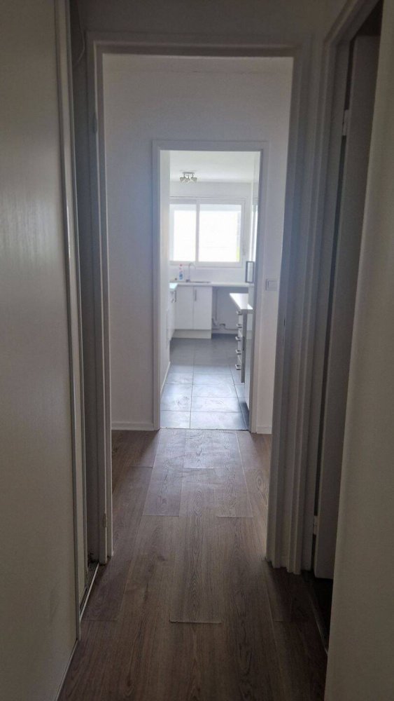 2 bedrooms Apartment in Levallois-Perret, France No. 334297