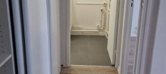 2 bedrooms Apartment in Levallois-Perret, France No. 334297 9