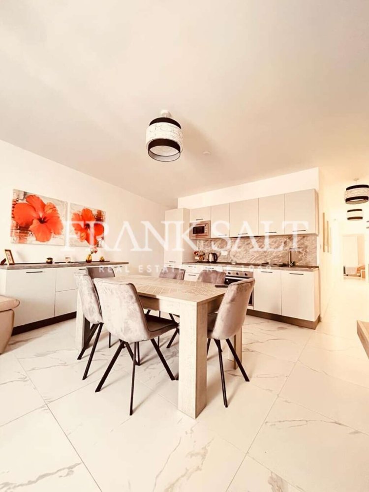 Apartamento de 3 dormitorios en Sliema, Malta No. 5321