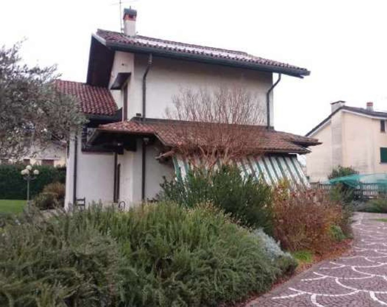 2 rooms House in Usmate Velate, Italy No. 3601