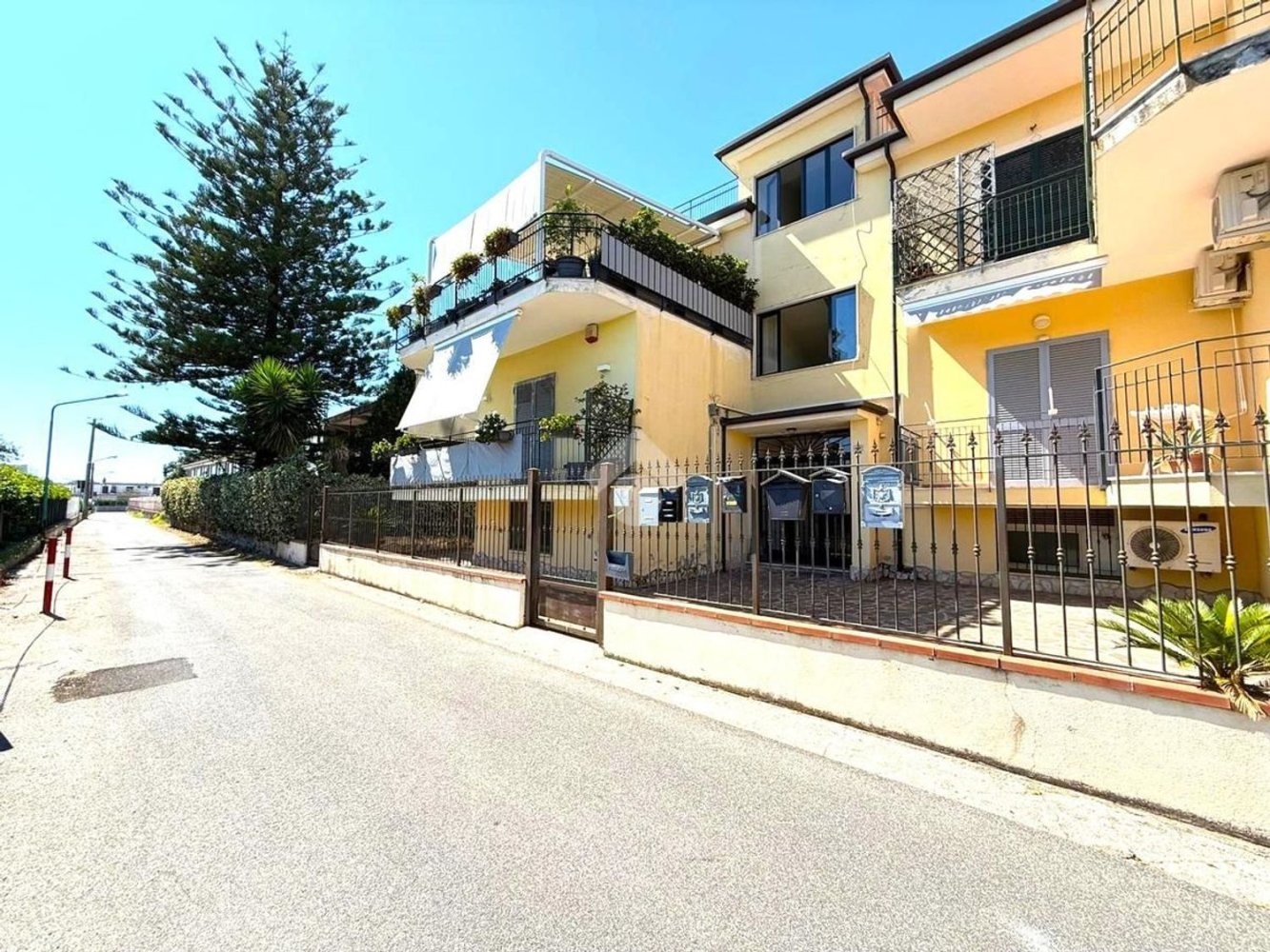 2 rooms Apartment in Bacoli, Italy No. 261117