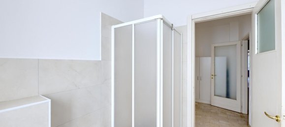 Apartamento de 3 divisões em Varese, Italy N.º 264682 30