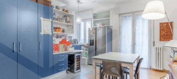 3 rooms Apartment in Milan, Italy No. 241369 9