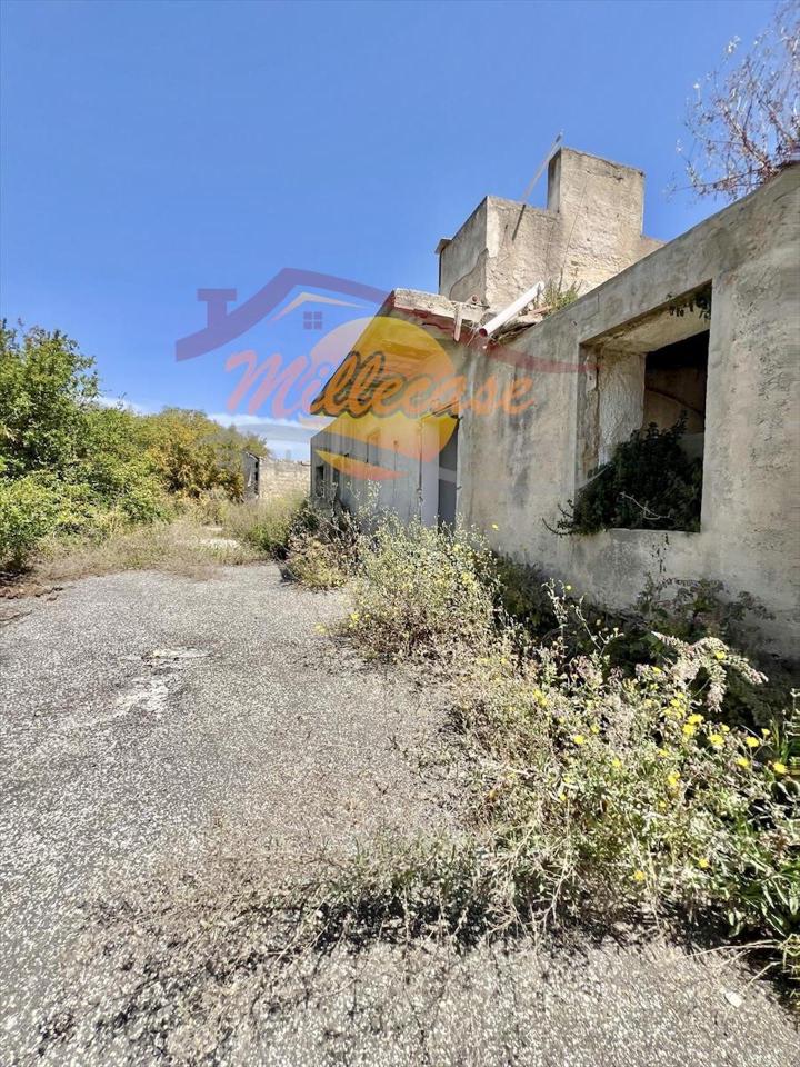 Дом с 10 комнатами в Сиракузы, Италия № 247535