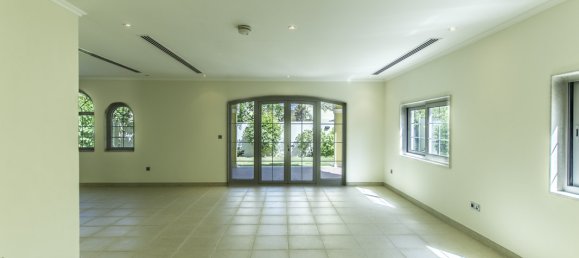 3 bedrooms Villa in Jumeirah Park, UAE No. 4070 2