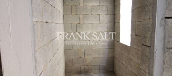 104m² Shop in Ta' Xbiex, Malta No. 12014 8