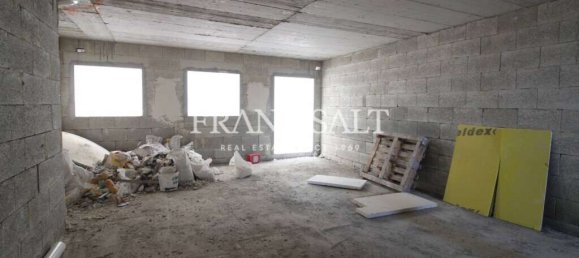 104m² Shop in Ta' Xbiex, Malta No. 12014 9