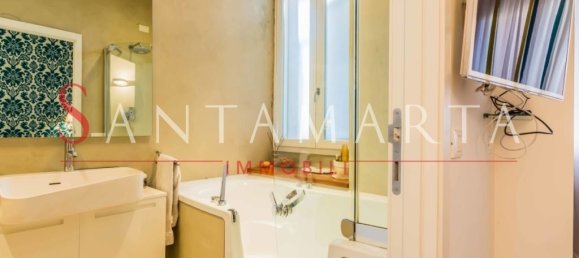 3 bedrooms Apartment in Milan, Italy No. 243437 18