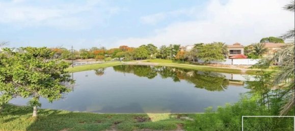 Вилла с 4 спальнями в Jumeirah Islands, ОАЭ № 112092 4