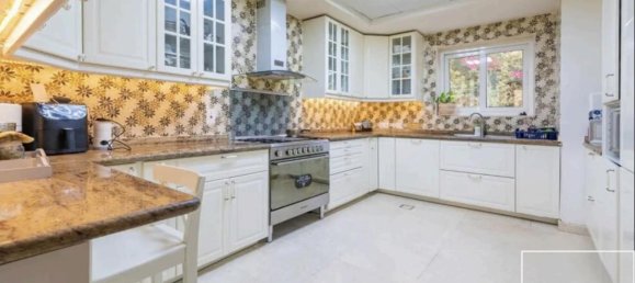 Вилла с 4 спальнями в Jumeirah Islands, ОАЭ № 112092 8