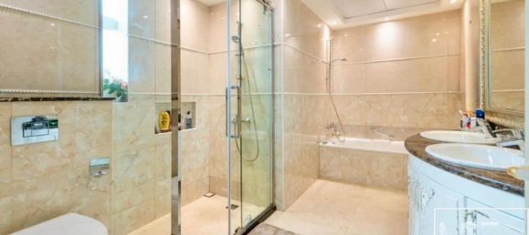 Вилла с 4 спальнями в Jumeirah Islands, ОАЭ № 112092 2