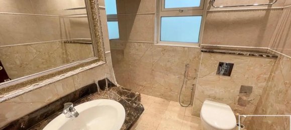 Вилла с 4 спальнями в Jumeirah Islands, ОАЭ № 112092 3