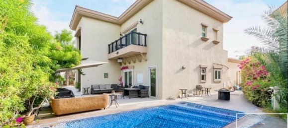 Вилла с 4 спальнями в Jumeirah Islands, ОАЭ № 112092 11