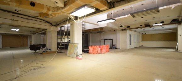 1656m² Commercial property in Barcelona, Spain No. 112485 10