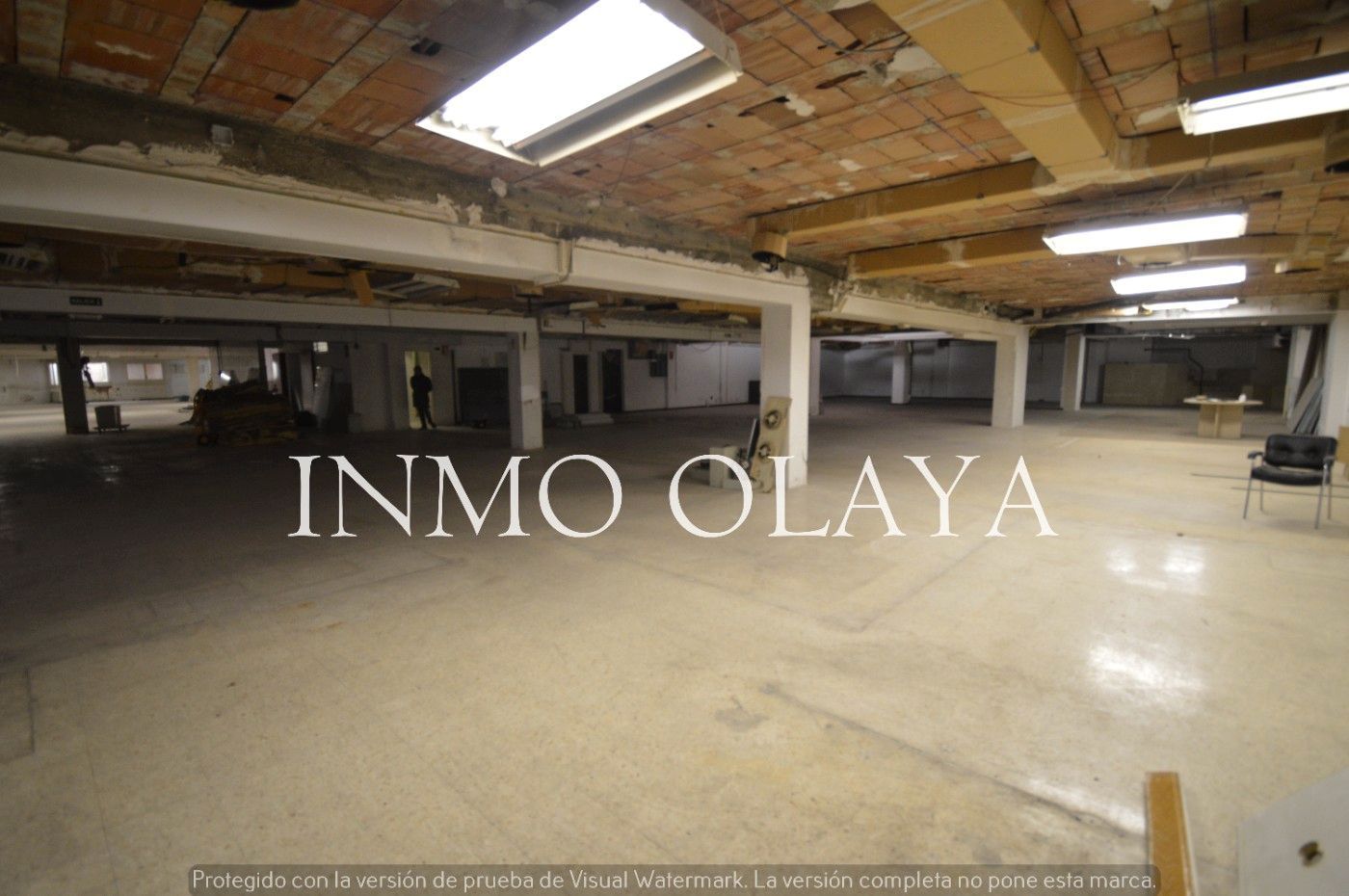 1656m² Commercial property in Barcelona, Spain No. 112485