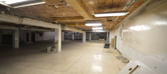 1656m² Commercial property in Barcelona, Spain No. 112485 3