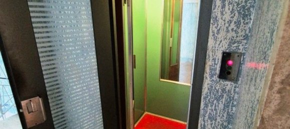 5 rooms Apartment in Chieti, Italy No. 77390 4