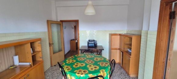 5 rooms Apartment in Chieti, Italy No. 77390 17