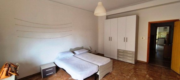 5 rooms Apartment in Chieti, Italy No. 77390 9