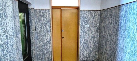 5 rooms Apartment in Chieti, Italy No. 77390 5