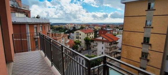 5 rooms Apartment in Chieti, Italy No. 77390 10