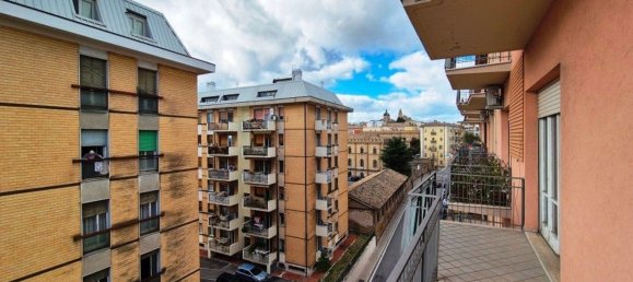 5 rooms Apartment in Chieti, Italy No. 77390 11