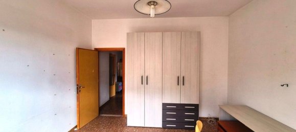 5 rooms Apartment in Chieti, Italy No. 77390 19