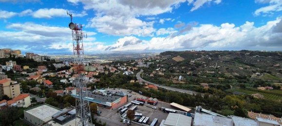 5 rooms Apartment in Chieti, Italy No. 77390 16