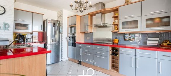 3 bedrooms Apartment in Marseille, France No. 312197 5