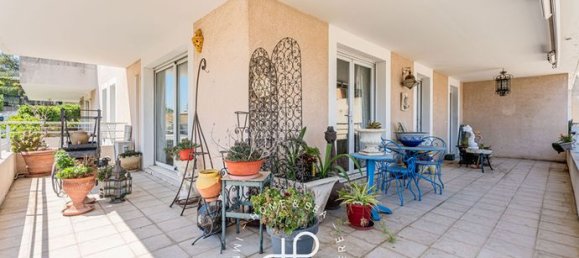 3 bedrooms Apartment in Marseille, France No. 312197 8