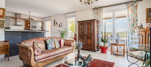 3 bedrooms Apartment in Marseille, France No. 312197 3