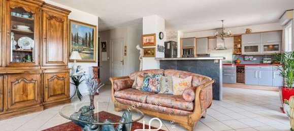 3 bedrooms Apartment in Marseille, France No. 312197 4