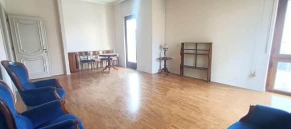5 rooms Apartment in Borgosesia, Italy No. 24971 24