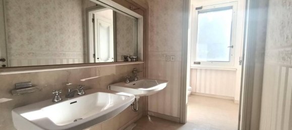 5 rooms Apartment in Borgosesia, Italy No. 24971 18