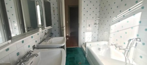 5 rooms Apartment in Borgosesia, Italy No. 24971 15
