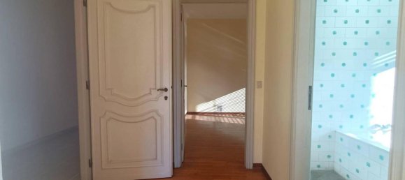 5 rooms Apartment in Borgosesia, Italy No. 24971 14
