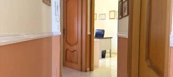 5-Zimmer Wohnung in Misterbianco, Italy, Nr. 22397 11