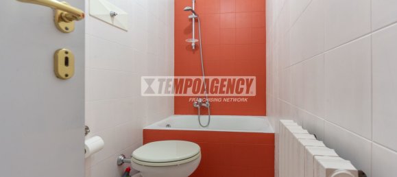2-salle Appartement à Milan, Italy No. 275865 9