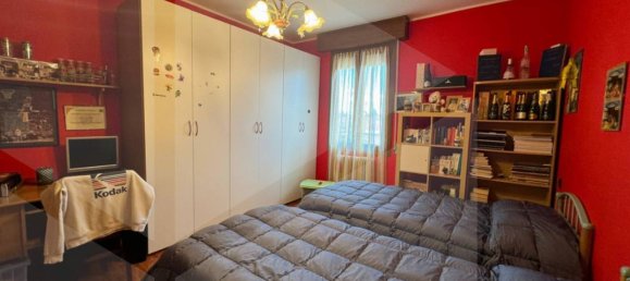 4-salle Appartement à Vignola, Italy No. 28669 17