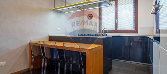 3 bedrooms Apartment in Seregno, Italy No. 319433 18