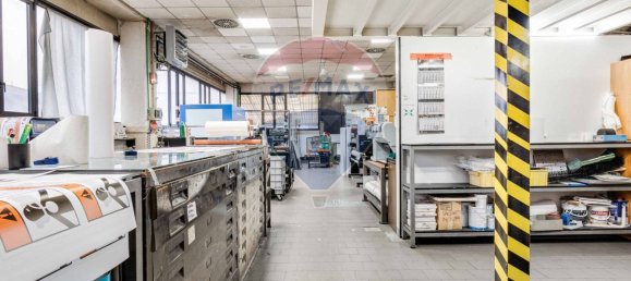 2-salle Propriété commerciale à Busto Arsizio, Italy No. 58557 4